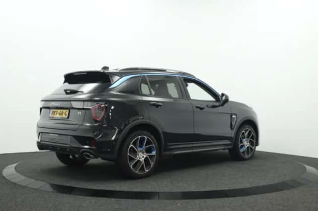 Lynk & Co 01 (2023) thumbnail 2
