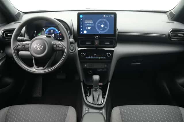Toyota Yaris Cross (2026) thumbnail 3