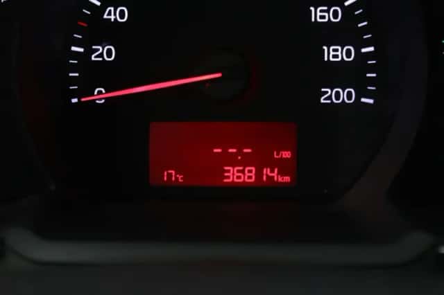 Kia Picanto (2015) thumbnail 4