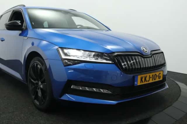 Škoda Superb (2020) thumbnail 3