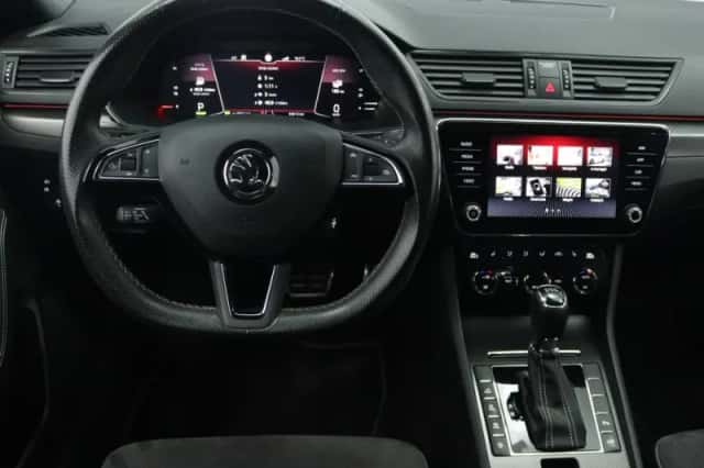 Škoda Superb (2020) thumbnail 5