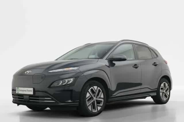 Hyundai Kona (2022) thumbnail 1