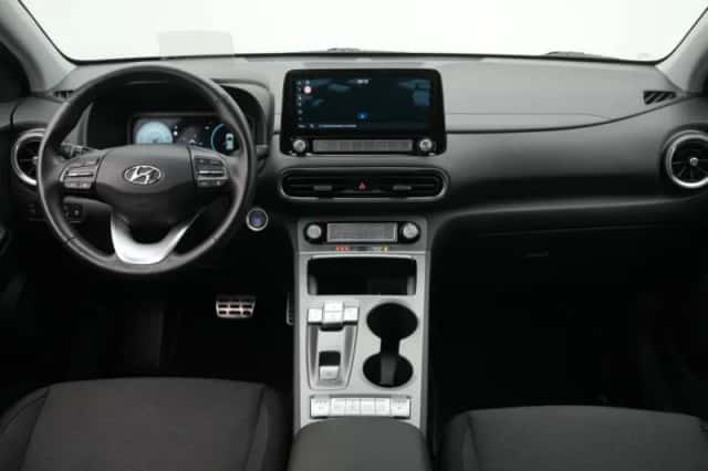 Hyundai Kona (2022) thumbnail 3