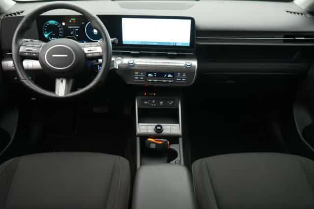 Hyundai Kona (2025) thumbnail 3
