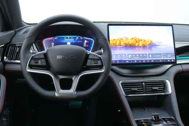 BYD Seal U (2026) thumbnail 3