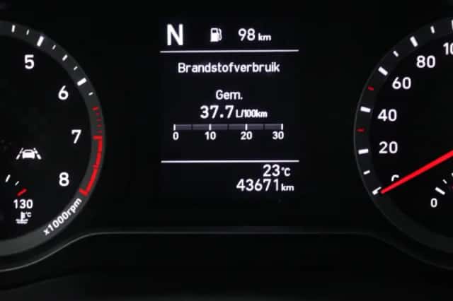 Hyundai i10 (2023) thumbnail 4