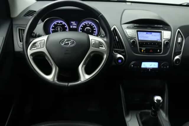 Hyundai ix35 (2013) thumbnail 3