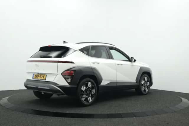 Hyundai Kona (2025) thumbnail 2