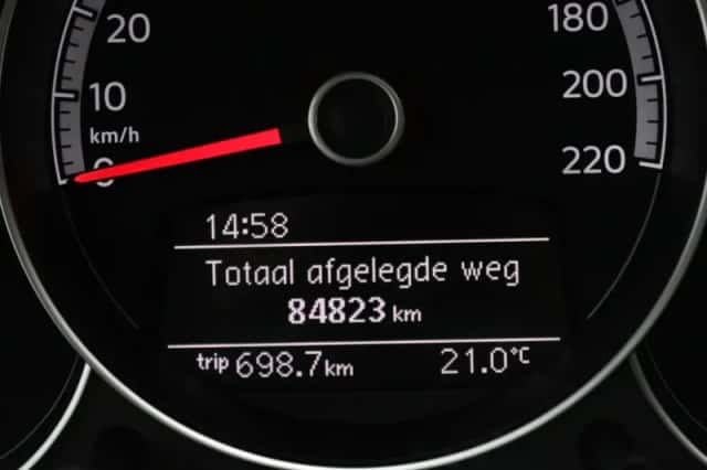 Volkswagen Up! (2019) thumbnail 5