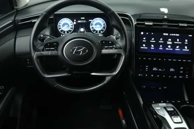 Hyundai Tucson (2021) thumbnail 3