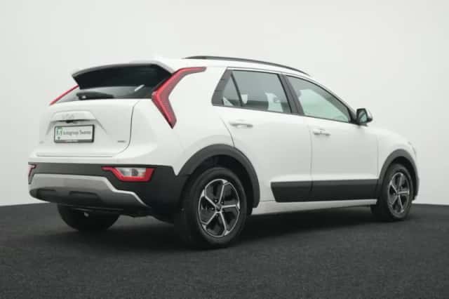 Kia Niro (2025) thumbnail 2