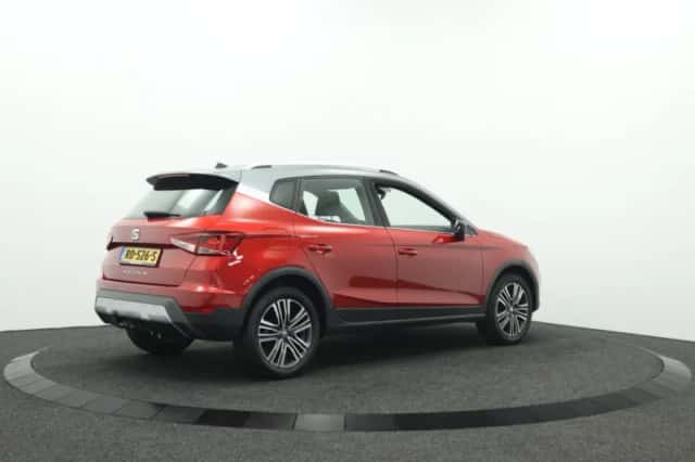 SEAT Arona (2017) thumbnail 2