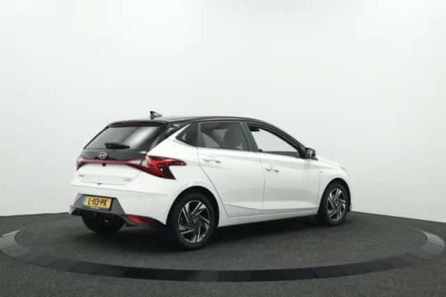 Hyundai i20 (2021) thumbnail 2
