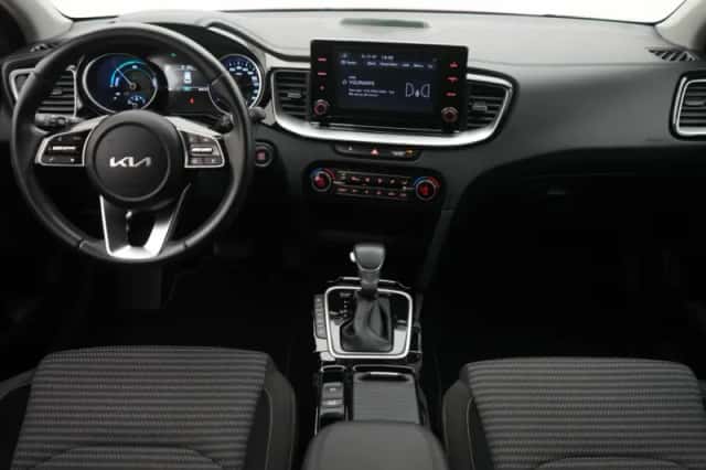 Kia XCeed (2024) thumbnail 3
