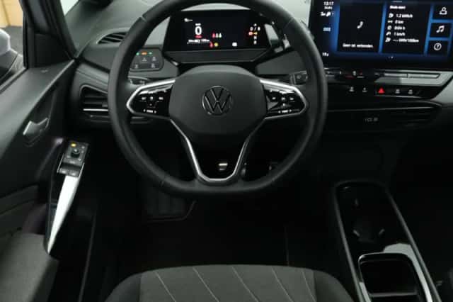 Volkswagen ID.3 (2024) thumbnail 3