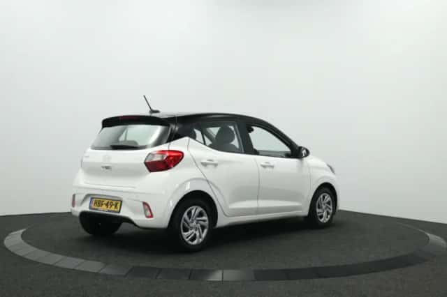 Hyundai i10 (2025) thumbnail 2