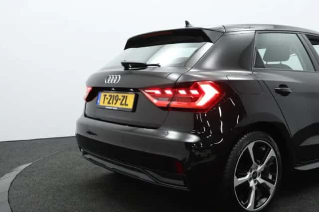 Audi A1 (2023) thumbnail 4