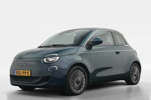 Fiat 500 (2023) thumbnail 1