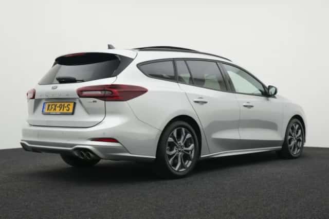 Ford Focus (2024) thumbnail 2