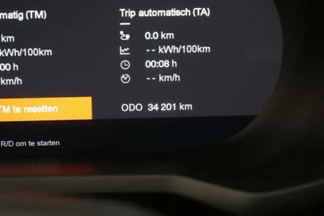 Polestar 2 (2023) thumbnail 4