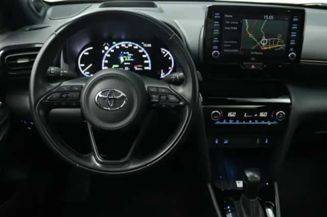 Toyota Yaris Cross (2022) thumbnail 3