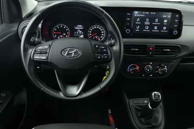Hyundai i10 (2022) thumbnail 3
