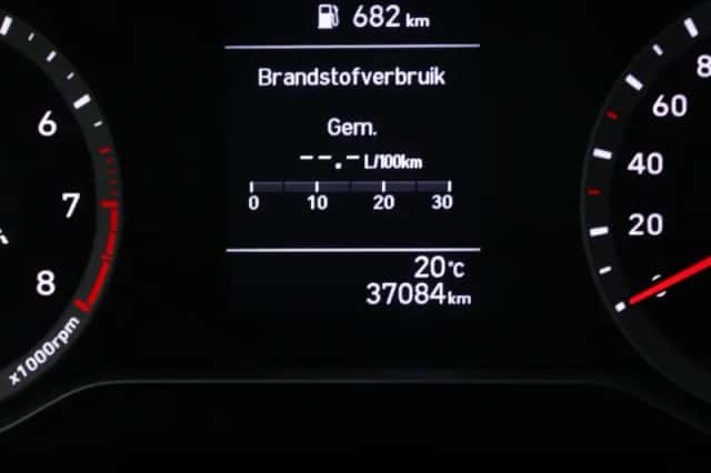 Hyundai i10 (2022) thumbnail 4