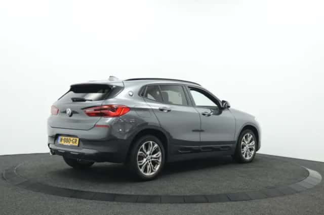 BMW X2 (2020) thumbnail 2