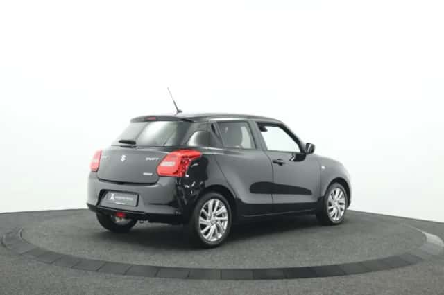 Suzuki Swift (2024) thumbnail 2