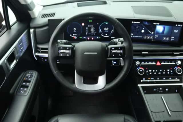 Hyundai Santa Fe (2024) thumbnail 3