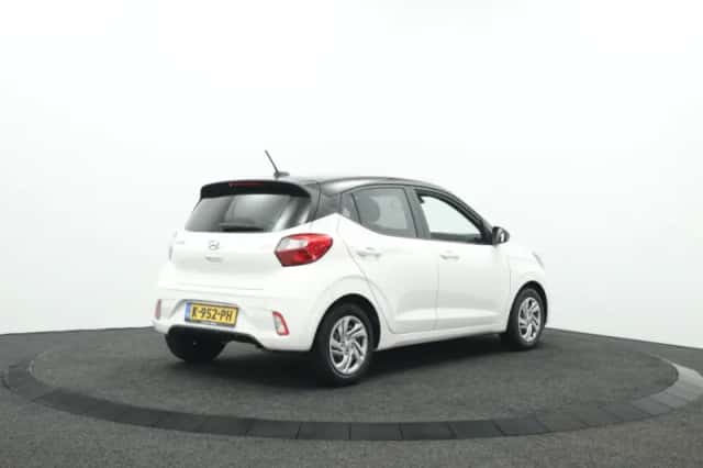 Hyundai i10 (2020) thumbnail 2