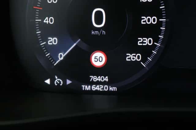 Volvo XC40 (2021) thumbnail 4