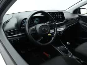 Hyundai Bayon (2022) thumbnail 4