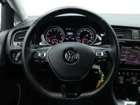 Volkswagen Golf (2020) thumbnail 25