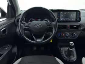 Hyundai i10 (2022) thumbnail 3