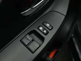 Toyota Yaris (2018) thumbnail 23