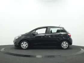Toyota Yaris (2018) thumbnail 7
