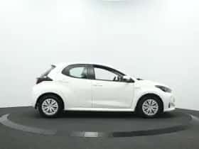 Toyota Yaris (2021) thumbnail 11