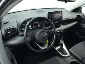 Toyota Yaris (2021) thumbnail 10