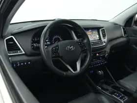 Hyundai Tucson (2017) thumbnail 12