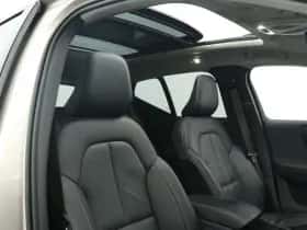 Volvo XC40 (2023) thumbnail 3