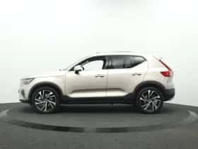 Volvo XC40 (2023) thumbnail 7