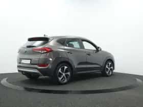 Hyundai Tucson (2017) thumbnail 2
