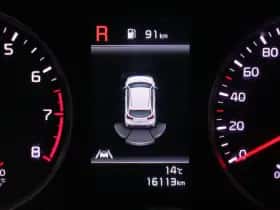 Kia Rio (2023) thumbnail 4