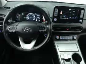Hyundai Kona (2019) thumbnail 3