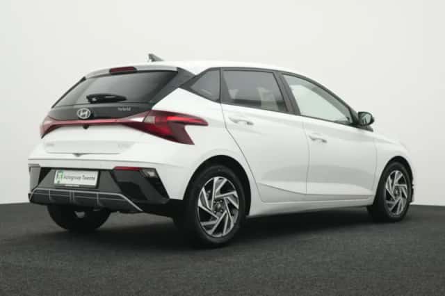 Hyundai i20 (2025) thumbnail 2