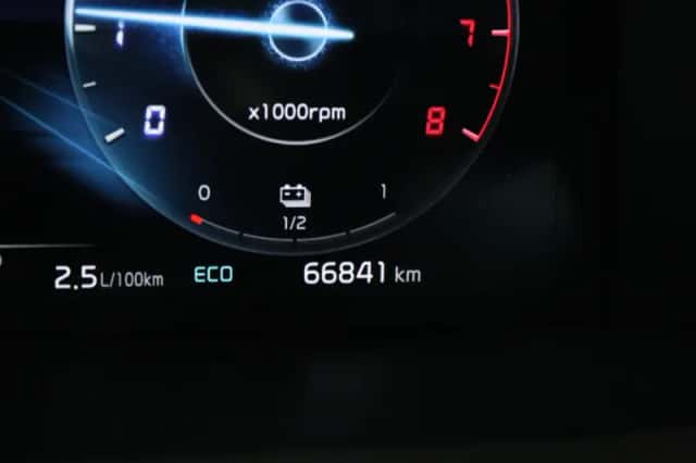 Kia Sorento (2021) thumbnail 5