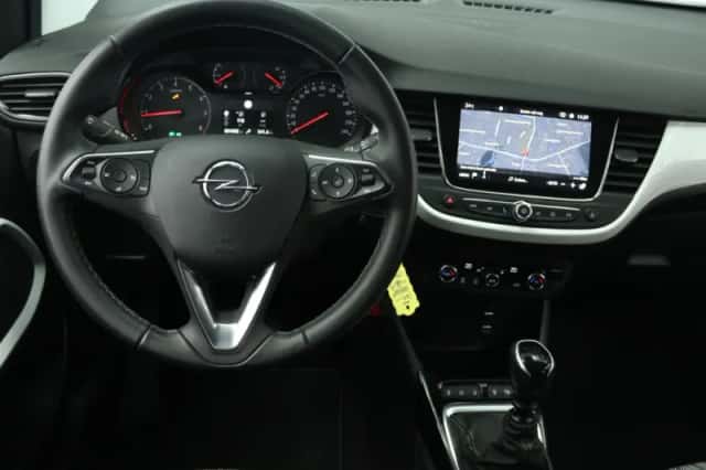 Opel Crossland X (2020) thumbnail 3