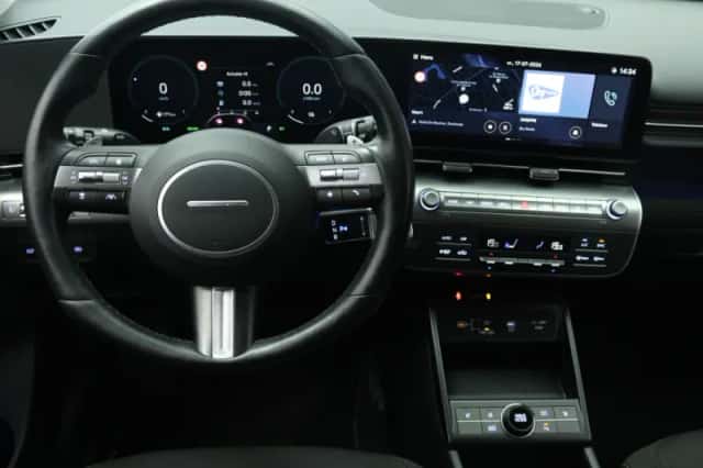 Hyundai Kona (2024) thumbnail 3