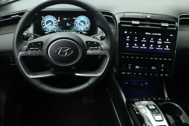Hyundai Tucson (2021) thumbnail 3